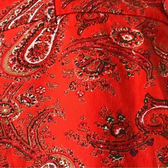 Willi Smith red paisley women’s shorts. Size 14. - Picture 3 of 5